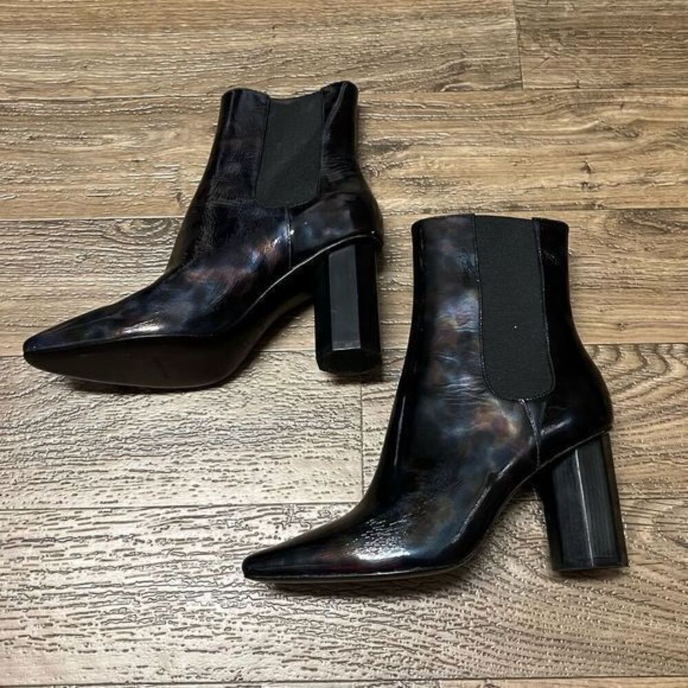 Donald‎ Pliner Women's Laila Patent Leather Bootie Black Women's 8.5 Iridescent